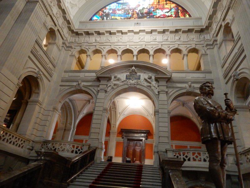 L'intérieur L'intérieur